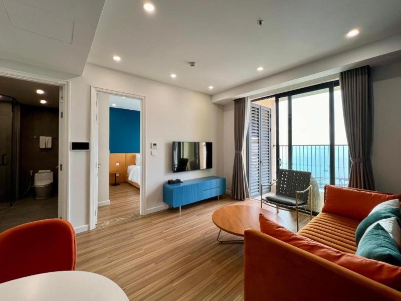 Hillside Luxury Apartments by CASEPIA