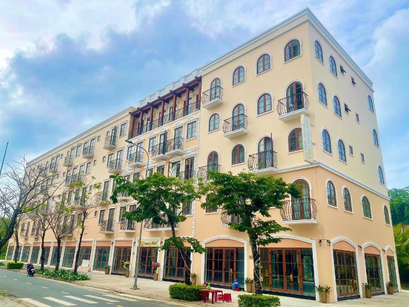 Khách sạn TH Luxury
