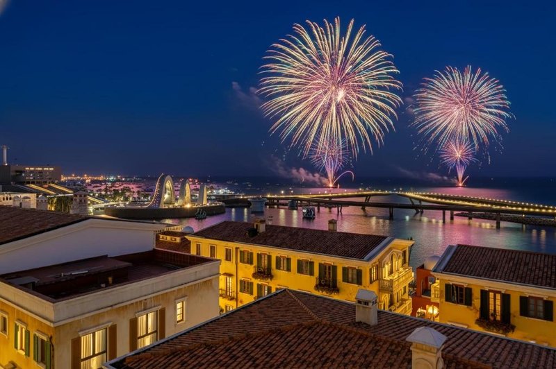 Khách sạn The Nice Phú Quốc – Fireworks & Ocean view