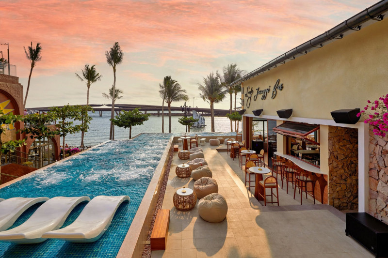 Sakurakyo Hotel & Spa Phu Quoc﻿ with Infinity Pools