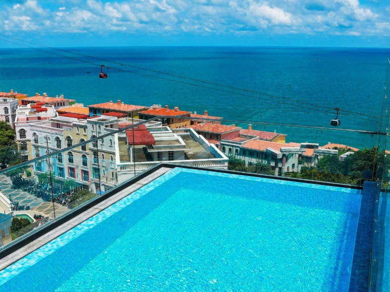 Solaro Hotel & Spa Phu Quoc with Infinity Pools